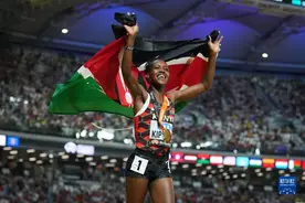 田径世锦赛丨肯尼亚选手基普耶根夺得女子5000米冠军图片