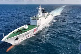 砺剑深蓝！直击海警舰艇编队训练现场图片