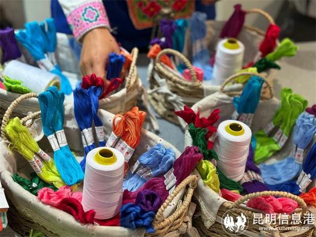 在乐居村 她把“绿水青山”变成“文旅金山”