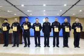 湖南衡阳：举行自动体外除颤器(AED)配发仪式暨培训会图片