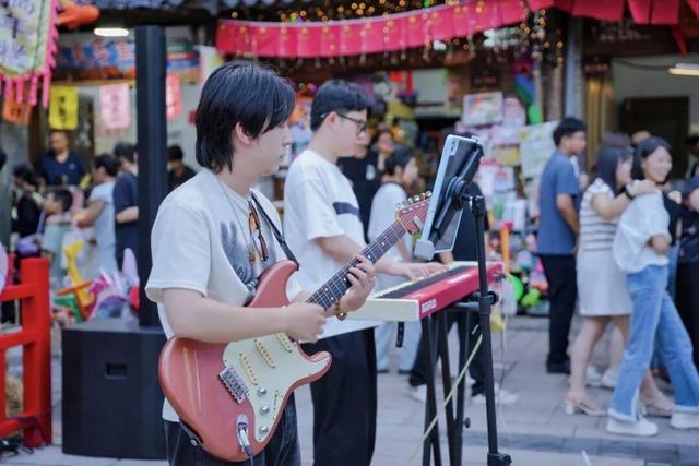 当千年驿道遇上Z世代 平阳坡南街的“逆生长”密码