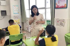 全国模范教师雎远佳用爱和耐心点亮听障学生未来之路图片
