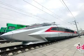 时评：CR450动车组，中国速度“新引擎”图片