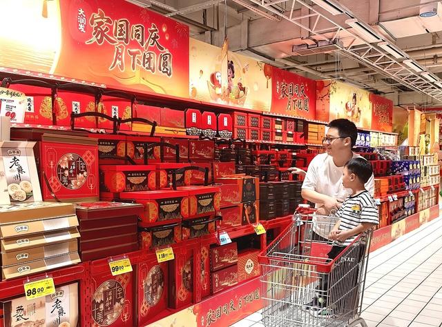 城事｜中秋未至月饼先“战” ，新老玩家激斗百亿市场