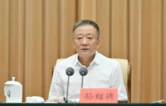 卸任1个多月后，辽宁省委原书记郝鹏、内蒙古自治区原党委书记孙绍骋，新职明确