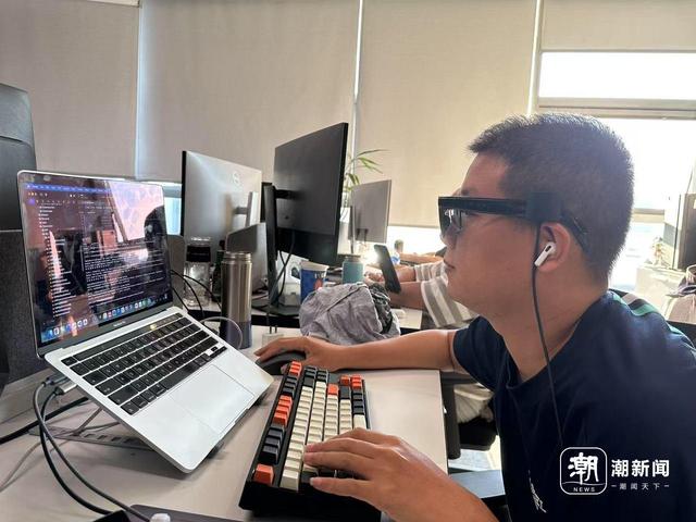 潮声丨当算力遇上镜片，这场关于“视野”的竞赛才刚刚开始