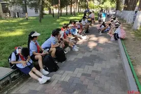 清华大学谢绝商业一日游，媒体：参观大学不应只是打卡拍照图片