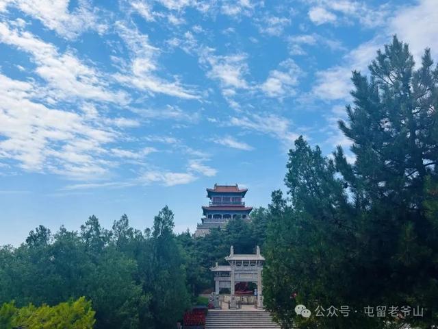 老爷山景区：志愿力量“添彩”，景区服务“升温”！