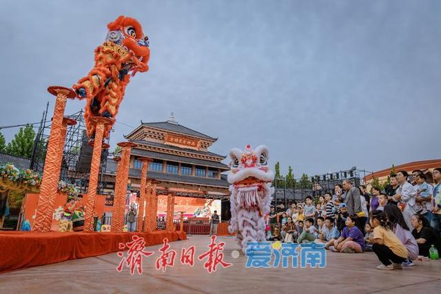 图集｜济南方特 “国风盛典” 燃动假期，非遗与欢乐共谱华章