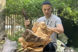 侯和炎：“一刀雕”赋予木料灵魂图片