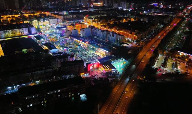 夜游花柯：在“最曲靖”的烟火气中感受经济新活力