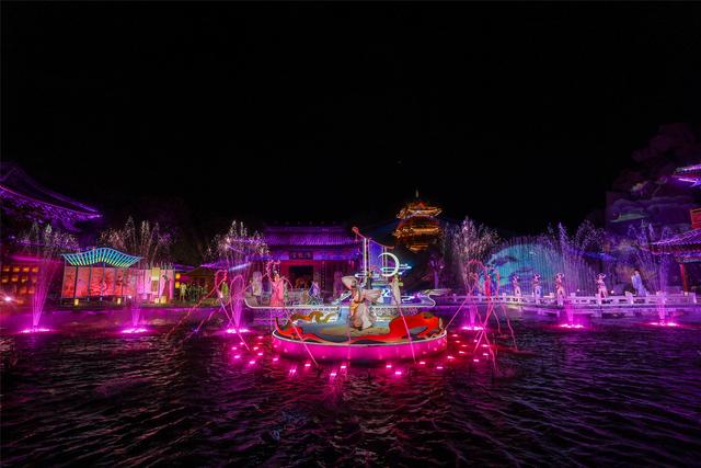 图集｜开封府夜游《南衙千秋月》启幕 光影幻戏点亮千年府衙夜经济