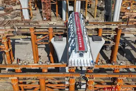 新增过江通道！南昌市隆兴大桥首节段钢梁架设完成图片