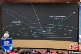 青年科学家苏萌寄语学生：科学陪伴成长、实现太空梦想图片