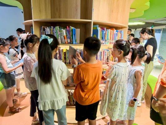 青岛市北“研学游”兴起：AI开眼界、邮轮看世界，暑假好玩又长知识！