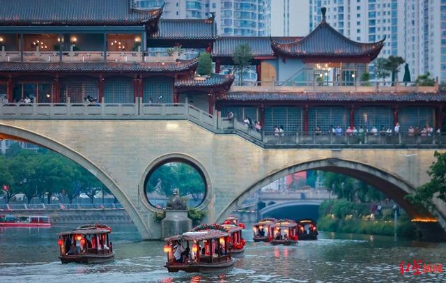 景区门票订单量环比增长42%，世运之城暑期热力全开