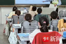 孩子无小事，家长进课堂，交警“老师”送来交通安全课图片