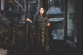 虽然风波不断，莎拉·布莱曼的《日落大道》仍不容错过图片