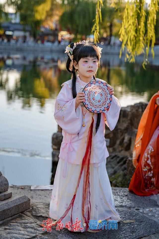 一年四季 泉在济南丨济南明府城：秋日古韵浓 老城画中游