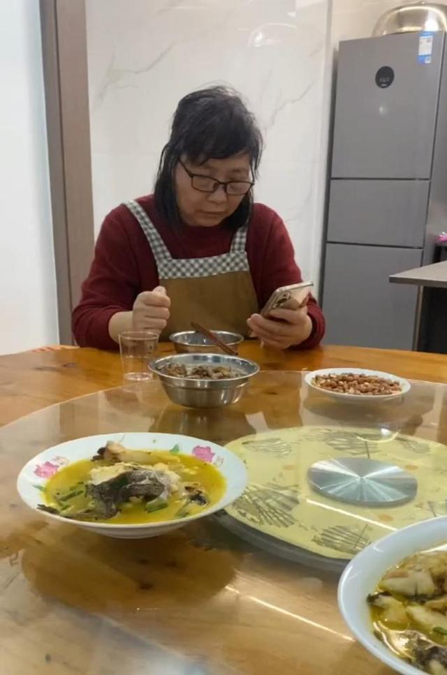 46个未接来电和一条朋友圈，看哭了很多人