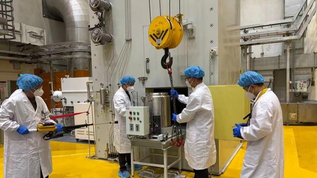 最新资讯-从上海到沙漠荒凉，他们跨越2000千米，16年拓荒第四代先辈核能(3)