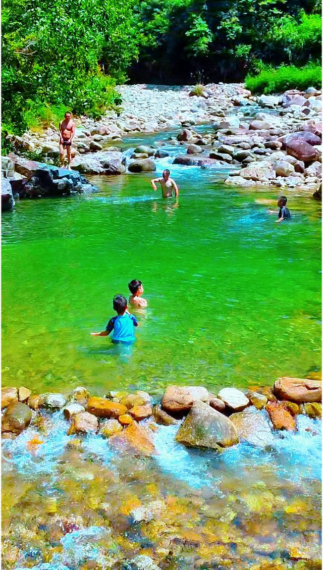 深山里的小九寨！来将乐感受18℃的夏天丨青山绿水是无价之宝