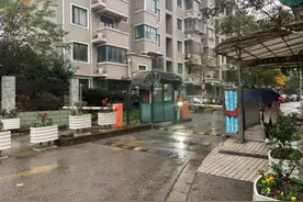 上海老人300万房产赠水果摊主案一审判决，遗赠扶养协议引关注，律师释疑图片