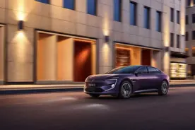 阿维塔12 2025款上市，26.99万元起售图片