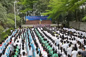 【视频】东莞举行“慎终追远 缅怀先烈”清明祭英烈献花活动图片