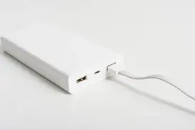 充电宝冒烟致航班返航！这些安全要点务必注意图片