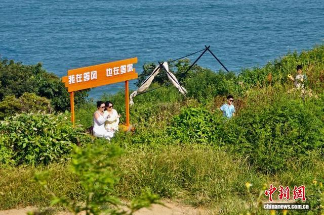 福建沿海渔村风光秀美引游人