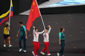 没能获得金牌的中国队旗手，如此鼓舞平凡人！图片
