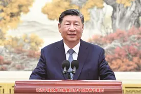 “丙辉漫谈”：真正走进学生心灵的思政图片