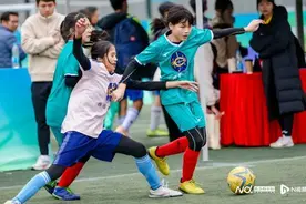 第二十三届“市长杯”香港赛马会三人足球擂台赛总决赛落幕图片