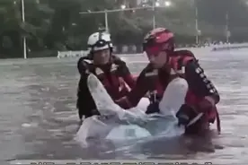 直击广西暴雨救援一线｜暴雨中，这些瞬间让人感动！图片