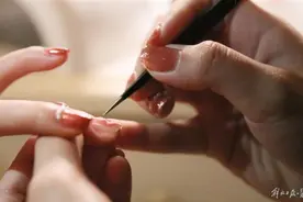 25厘米2000元！这些店也爆满，你为“过年三件套”花了多少钱？图片