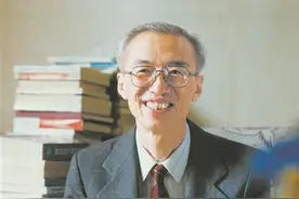 陈佳洱：徜徉微观世界 成就“加速”人生图片