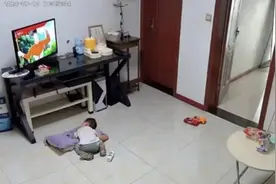 揪心！将1岁儿子锁家里的单亲妈妈拒绝妇联帮助，医生提醒图片