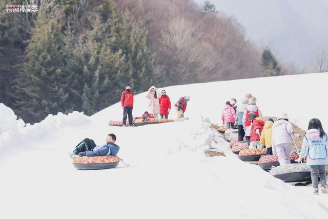 千人共赴冰雪之约 四川省第八届全民健身冰雪季走进孟屯河谷｜“川”越冰雪遇见你