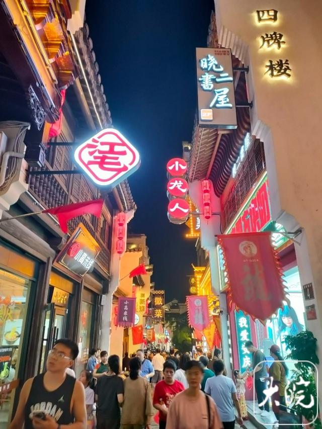 假期安庆古城·倒扒狮历史文化街区接待人数达81.35万人次