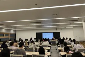下班了，去上课！“火出圈”的市民艺术夜校2024秋季班开学图片