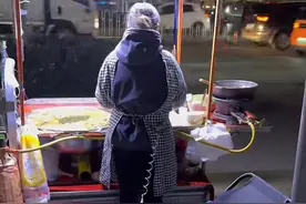 带着孤独症孩子摆摊的“脐带”妈妈走红后：已还清外债，希望社会多关注孤独症家庭图片