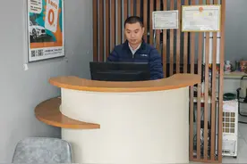 南国智库·观察丨“轮渡+租车”来岛“嗨玩”新选择 免异地还车费、到港取还车无缝衔接图片