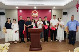 西安市阎良区民政局举办 “缘定七夕 登记同心”文明婚俗主题活动图片