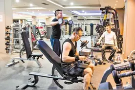 体育消费热让健身房火出圈图片