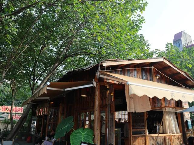 遇见丨开福秋日·逛三园：「东风路文创园」老长沙的回忆沙漏