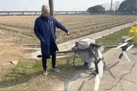 男子未提前报备，在铁路沿线用无人机播撒肥料被罚500元图片