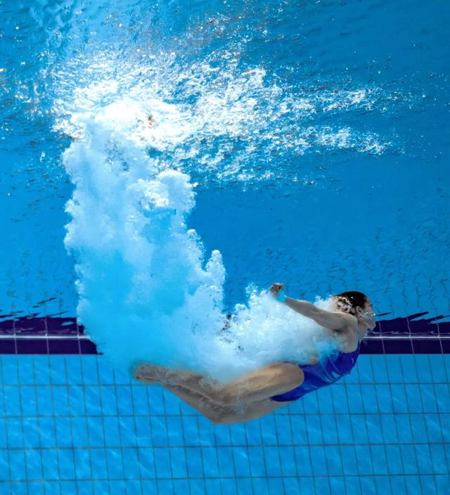 焦点｜湖南涟钢跳水队运动员屈芷欣获“十五运”跳水女子个人全能铜牌