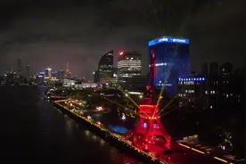 3D裸眼光影秀“点亮”上海杨浦滨江图片