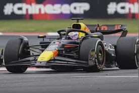 F1中国大奖赛维斯塔潘问鼎 周冠宇第14位完赛图片